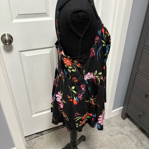 Torrid Tank - Picture 7 of 7